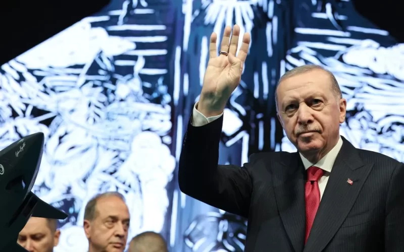 Cumhurbaşkanı Erdoğan: Oyun kuranların oyunlarını tek tek başlarına geçireceğiz